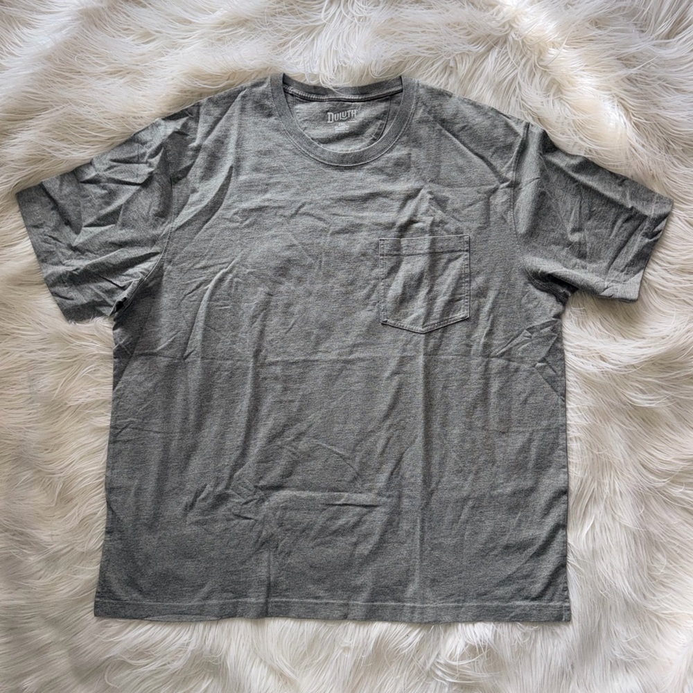 Duluth Trading Co. Relaxed Fit “Longtail T”Gray Crew Neck T-Shirt
